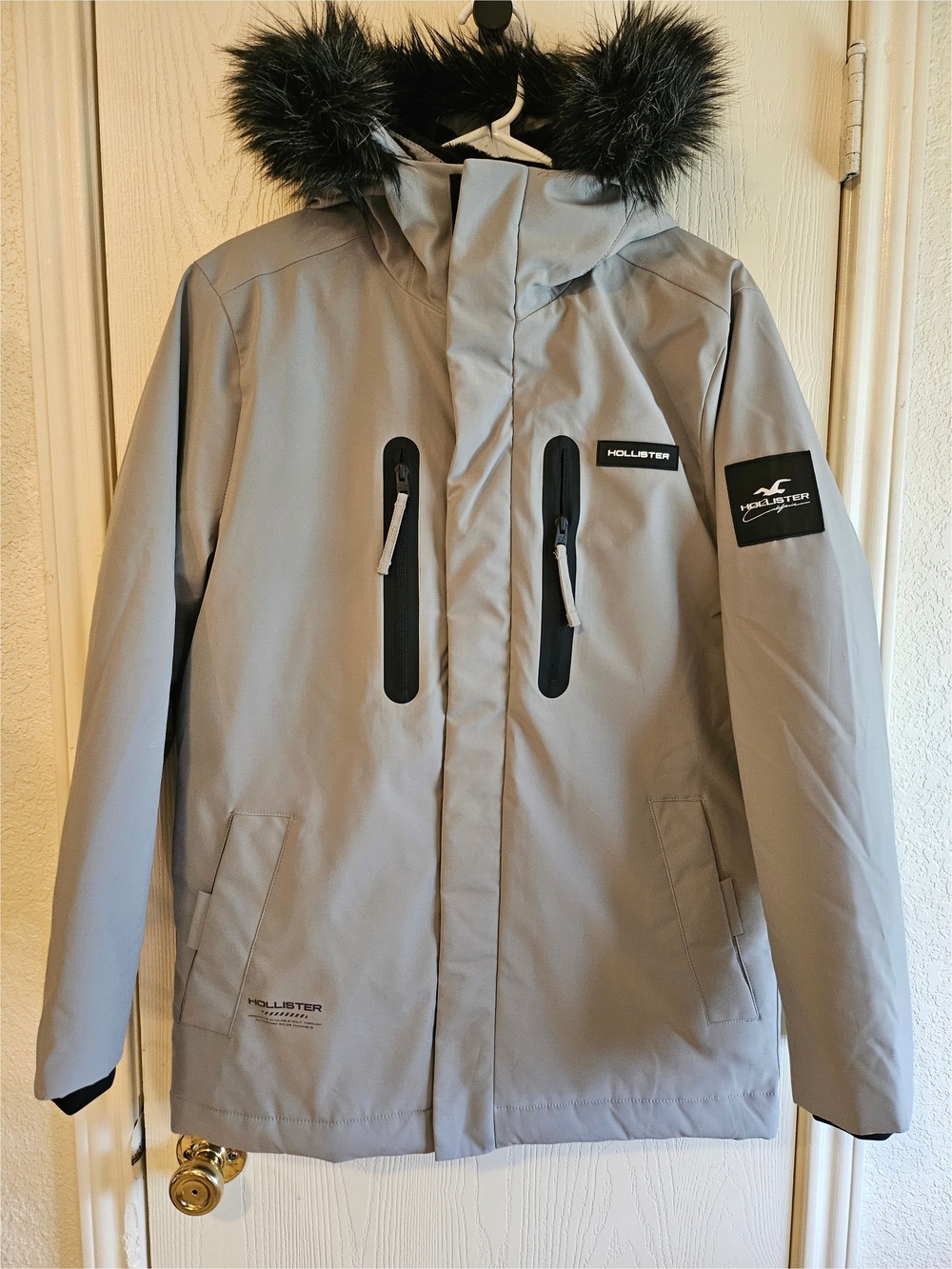 Hollister Men's Grey Faux-Fur Trim Winter Jacket